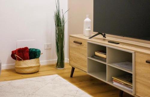 Old Town Apartment | Feltrinelli Suite: Guest Rated 9.6 with Family & Pet Perks