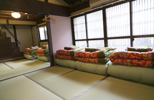 Tondabayashi House | Women-Only Retreat: Tomari-ya with 9.1/10 Rating