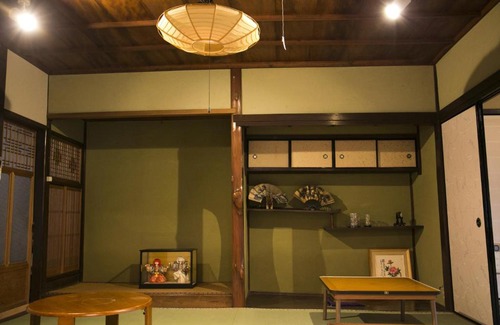 Tondabayashi House | Women-Only Retreat: Tomari-ya with 9.1/10 Rating