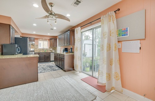 Des Plaines House | Family-Friendly Des Plaines Retreat with Private Backyard