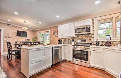 Fox River Grove House | Stylish Fox River Grove Home with Ideal Location & Amenities