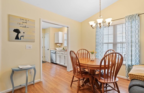 Wake Forest House | Pet-Friendly Retreat Steps from Downtown with Fenced Yard