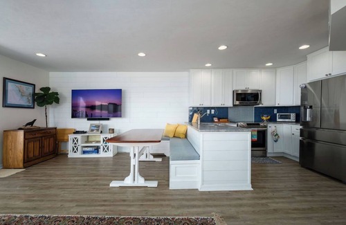 Cedar Key Condo | Elegant Old Fenimore Mill 1C with Pool and Gulf Views