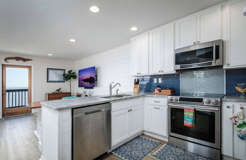 Cedar Key Condo | Elegant Old Fenimore Mill 1C with Pool and Gulf Views