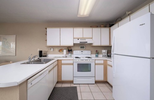 Cedar Key Condo | Beachfront Escape at Fenimore Mill 5C with Pool & Hot Tub