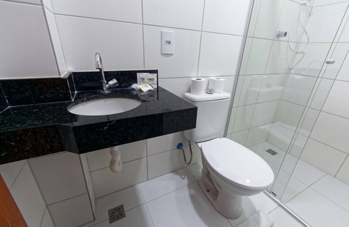Bom Retiro Hotel | Convenient Stay at Fenix Bom Retiro with Spa & Breakfast
