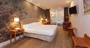 Torremolinos City Centre Hotel | Relax at Fénix Torremolinos - Adults Only Oasis