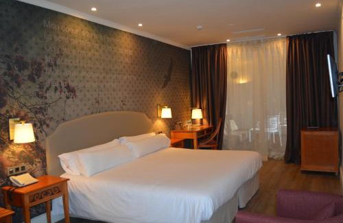 Torremolinos City Centre Hotel | Relax at Fénix Torremolinos - Adults Only Oasis