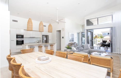 Kingscliff House | Designer Beachside Home: Fenne’s On Banzai with Ocean View