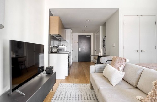 West Fens Apartment | Cozy Fenway Studio with Kitchen and Gym Access