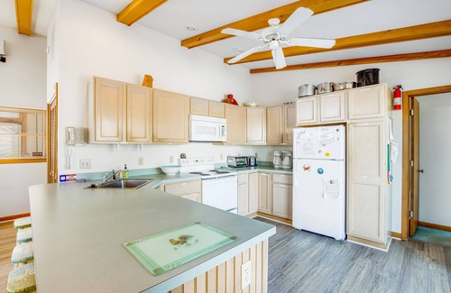 Fenwick Island House | Beach House Retreat in Fenwick Island with Ocean View & Deck