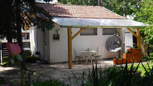 Szalkszentmarton Apartment | Pet-Friendly Fenyves-lak with 9.4/10 Guest Rating