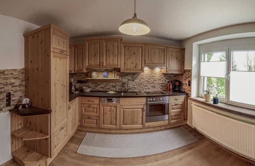 Bad Gottleuba-Berggiesshuebel House | Pet-Friendly Ferienhaus Oelsener Höhe with Ocean Views