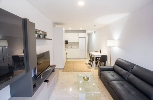 Las Palmas de Gran Canaria Ski Chalet | Oceanfront Ferreras Canteras Home: Top-Rated Getaway