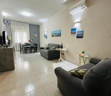 San Giorgio a Cremano Apartment | Pet-Friendly Ferdirisa Vesuvio Home&Garden - 4-Star Retreat