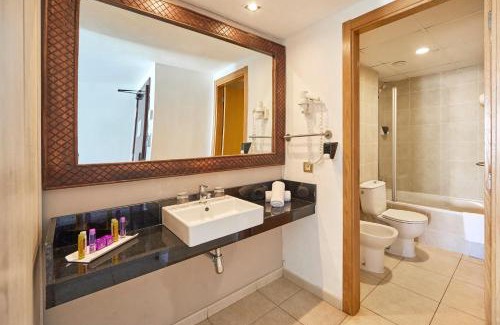 Sant Jordi de Ses Salines Hotel | Experience FERGUS Style Bahamas: Oceanfront Bliss Awaits