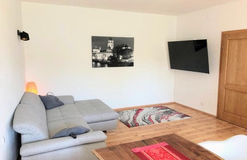 Loipersdorf bei Fuerstenfeld Apartment | Idyllic Appartements in a Picturesque Vierkanthof Retreat