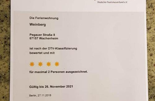 Wachenheim an der Weinstrasse Apartment | Relax at Ferienwohnung Weiß Wachtenburg - Family Friendly Stay