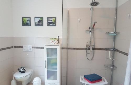 Bad Wilhelmshoehe Apartment | Experience Comfort at Ferien am Bergpark - Kassel
