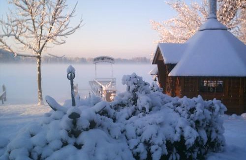Schwerin Apartment | Delightful Ferien am See: Family-Friendly with Great Amenities