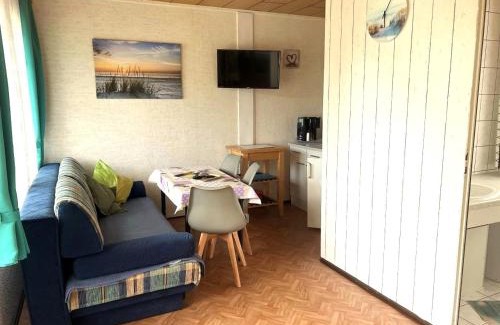 Bellin House | Cozy Seebad Ueckermünde Bungalow with Oceanfront Views