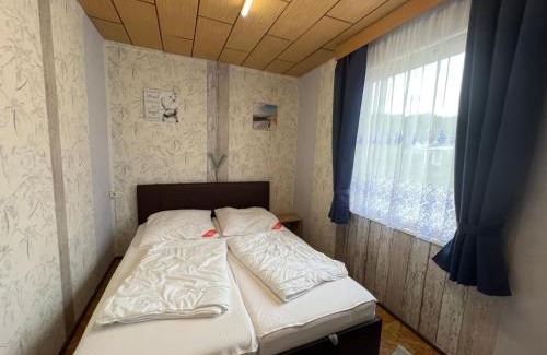 Bellin House | Cozy Seebad Ueckermünde Bungalow with Oceanfront Views