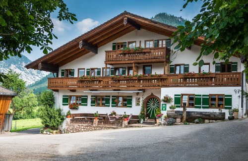 Ramsau bei Berchtesgaden Apartment | Comfortable Ferienwohnung Reiteralpe for 2-4 Guests