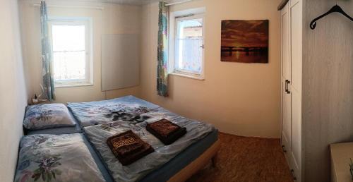 Lauf an der Pegnitz Apartment | Pet-Friendly Retreat near Messe with Breakfast Included