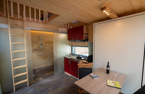Altleiningen House | Experience Bliss at Blue Tiny House with Pool & Breakfast