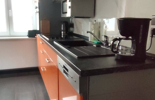 Geyer Apartment | Relax at the Cozy "geyernest" with Spa and Kitchen Access