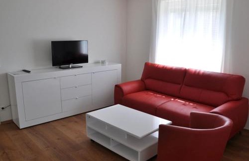 Langenargen Apartment | Family-Friendly Stay at Ferien-und Gästehaus Wilma