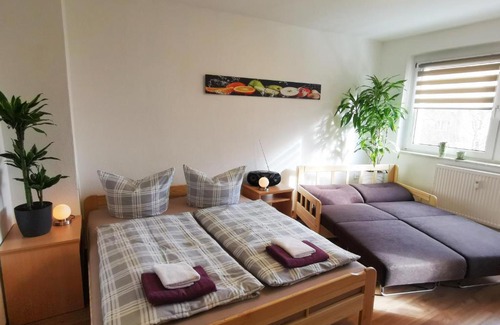 Radebeul Apartment | Kid-Friendly Retreat at Ferien-und Gästewohnung Radebeul
