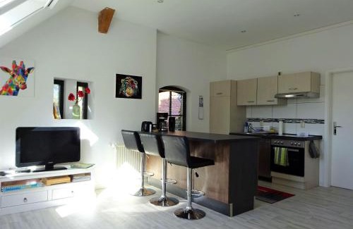 Oberhavel Apartment | Elegant Ferienanlage Waschbär Country with Oceanfront Pool