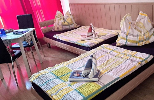 Plagwitz Apartment | Comfortable Ferienapartment Leipzig-Plagwitz with Kitchen