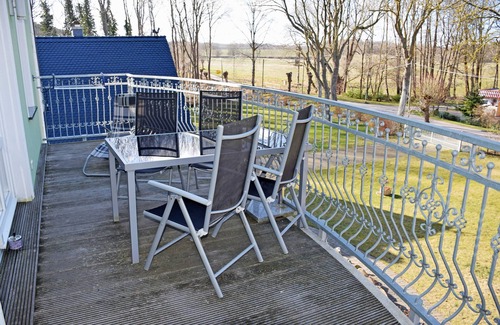 Rugen Island Apartment | Experience Ferienappartement Sonnenstrahl: Pool & Sauna Retreat