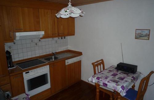 Funfstetten House | Family-Friendly Ferienbauernhof Bosch with Great Reviews