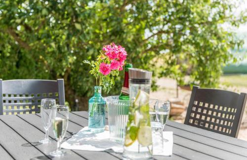 Leibertingen House | Explore Ferienblockhaus Glocker - Family-Friendly Retreat