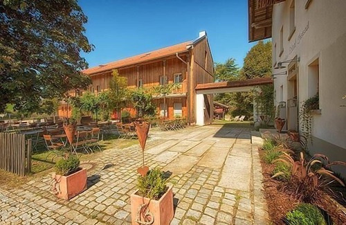 Bohmzwiesel Apartment | Discover a Cozy Chalet with Inviting Lounge Veranda