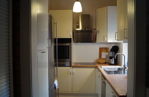 Reidenhausen Apartment | Pet-Friendly Ferienchalet Rehblick with Ocean View
