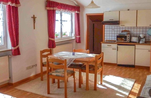 Ruhstorf Apartment | Tranquil Retreat with Balcony and Scenic Views for Families