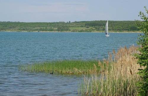 Grossposna Apartment | Seaside Retreat at Feriendomizil am Störmthaler See