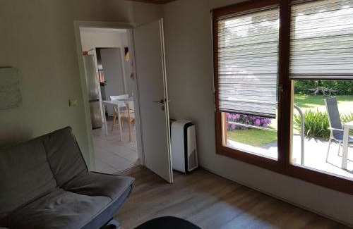 Bungalowdorf an der Talsperre House | Cozy Retreat at Feriendomizil am Zeulenrodaer Meer