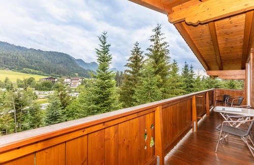 Fieberbrunn Apartment | Cozy Feriendorf-Wallenburg: 6-Person Apartment with Balcony