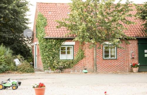Gohl Apartment | Family-Friendly Retreat at FerienGut Gaarz - Stellmacherei 27