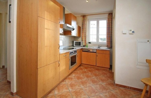 Tanne House | Pet-Friendly Cottages at Fir Park with Spa & Kitchen Amenities
