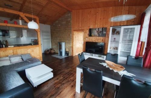 Thale House | Allrode Retreat: Family-Friendly Homes with Spa & Dining