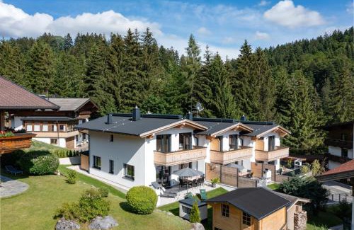 Scheffau am Wilden Kaiser House | Oceanfront Ferienhäuser Kaiserluft Chalet with Breakfast