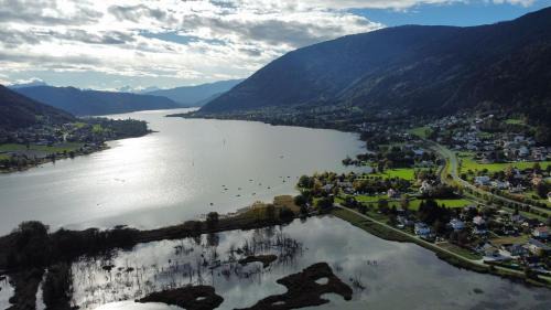 Steindorf am Ossiacher See House | Oceanfront Ferienhaus Silja: Guest Rated 9.1/10