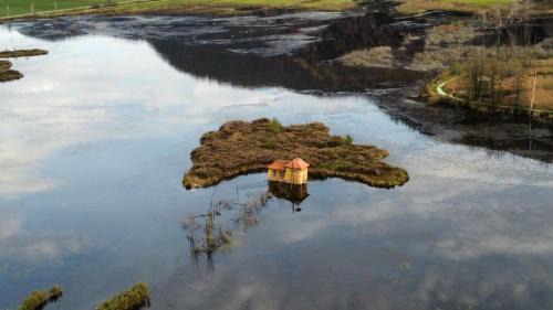 Steindorf am Ossiacher See House | Oceanfront Retreat: Ferienhaus Natura 2000 with Ocean Views