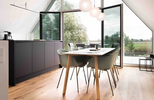 Neufunnixsiel House | Cozy Retreat for 6 with Ocean View in Carolinensiel